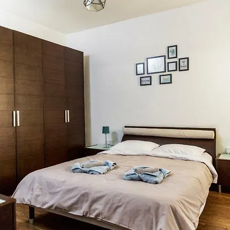Penthouse With Large Terrace * Pieta