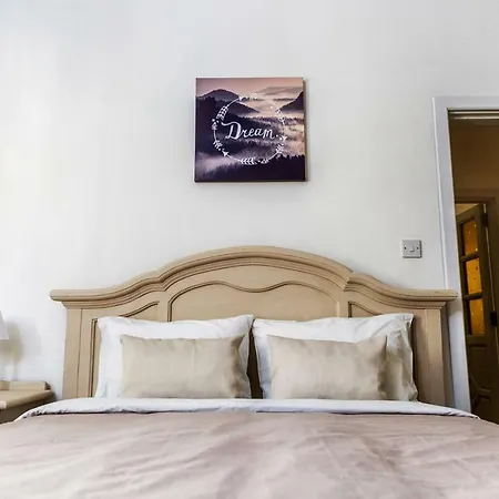 Penthouse With Large Terrace Apartman Pietà